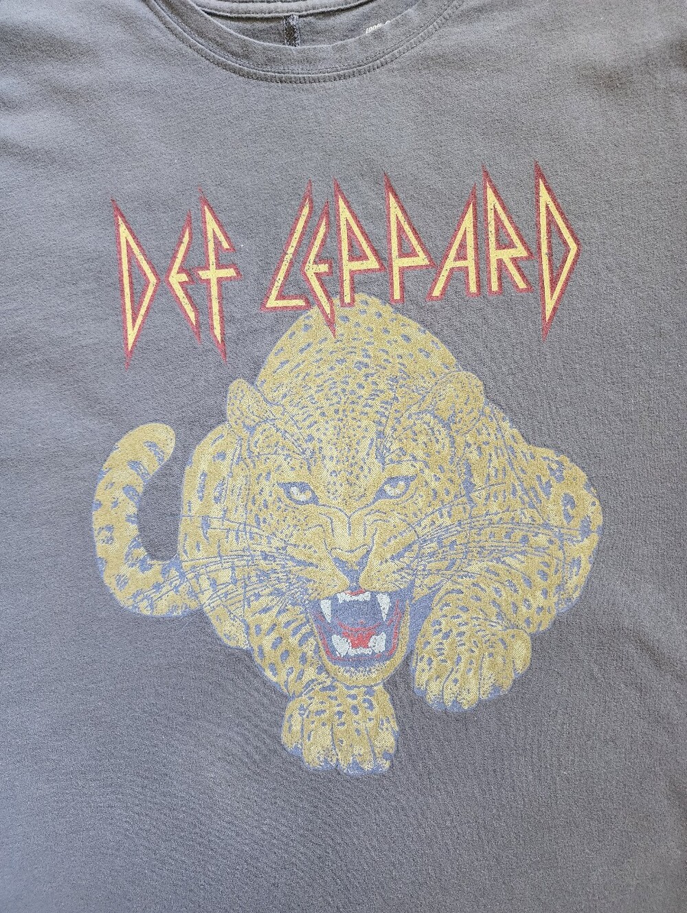 L Abercrombie  Def Leopard Tee Gray with Yellow Leopard